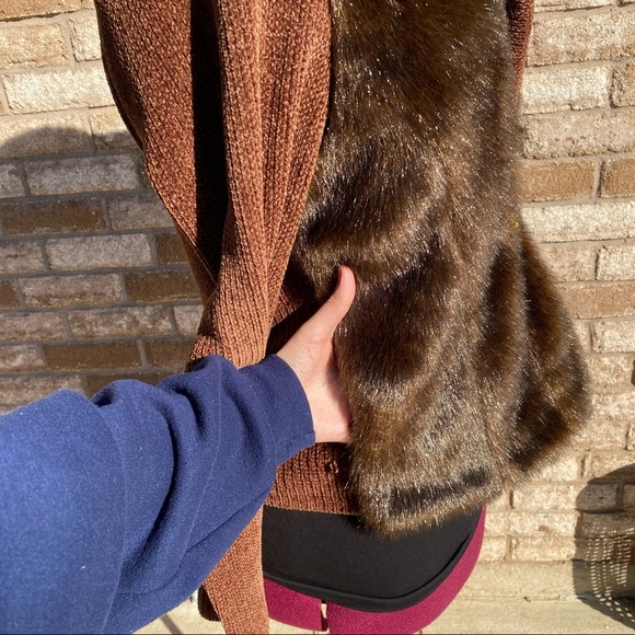 A.D. Originals | Vintage Elegant Brown Fur Coat with Gold Cheetah Brooch M 🐆✨ - Picture 12 of 15